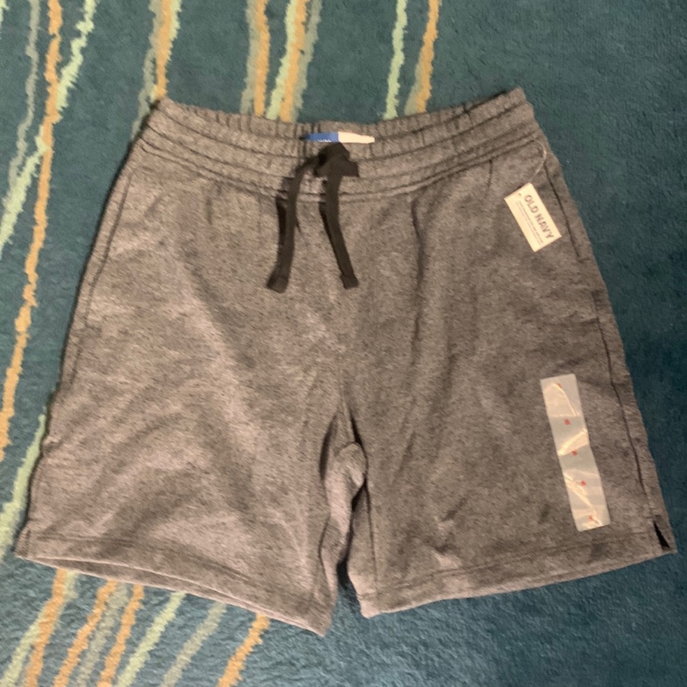 Old navy Men's 9" Solid Fleece Short